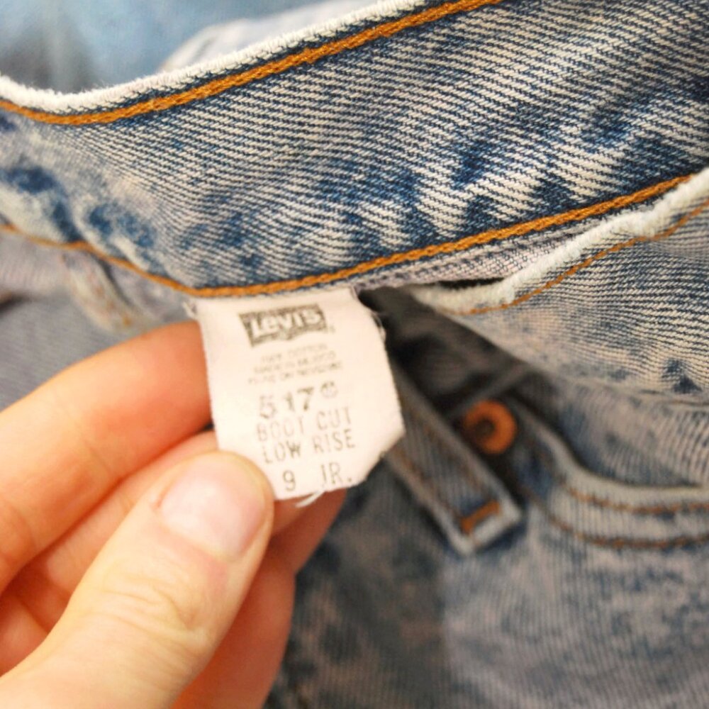 90s Distressed Denim Shorts Levis (9) stone wash vintage women cutoff high waist - Picture 9 of 9